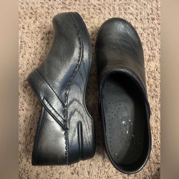 Sanita Leather Slip Resistant Danish Clogs in Metallic Gray, 37 - Picture 7 of 10